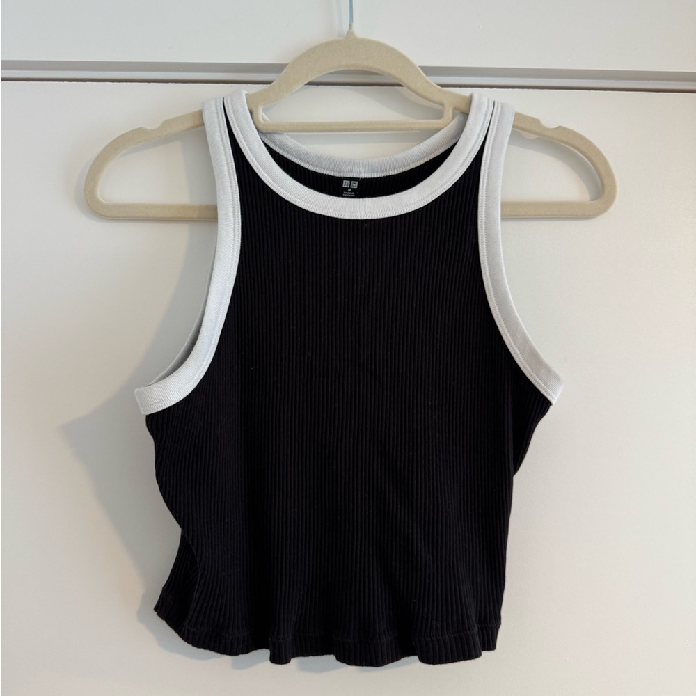 UNIQLO black and white cropped tank top - Picture 2 of 4